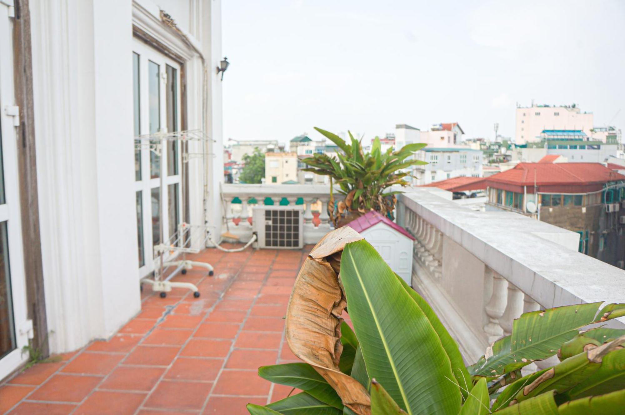 Wecozy Hanoi - Railway Side, The Old Quarter Екстер'єр фото
